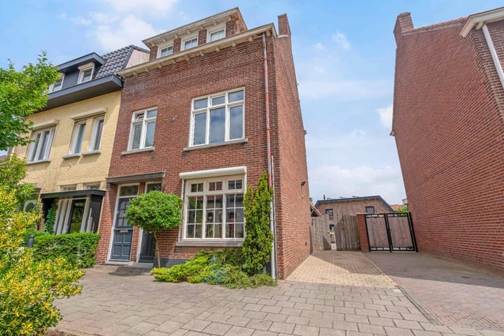 Leeuwerikstraat 36 in Venlo