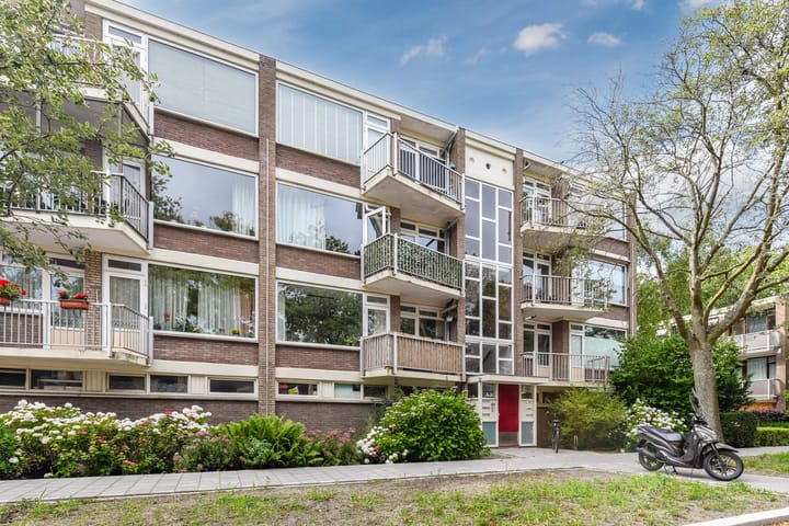 Photo of property Leeuwerikstraat 53, Wormerveer