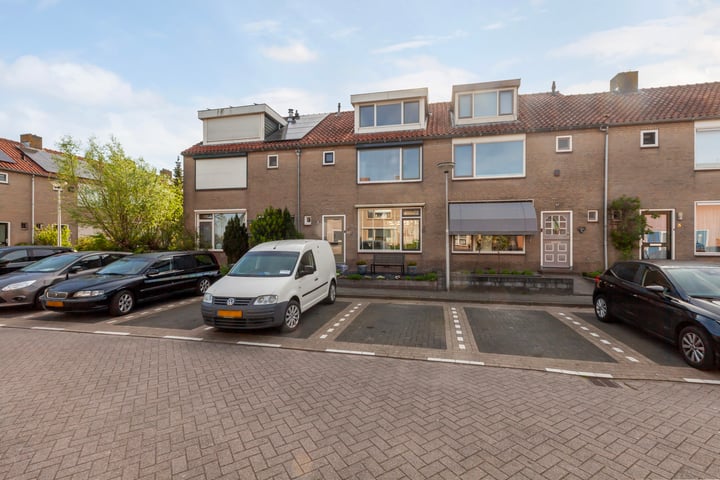 Leeuwerikstraat 7 in Bleskensgraaf ca