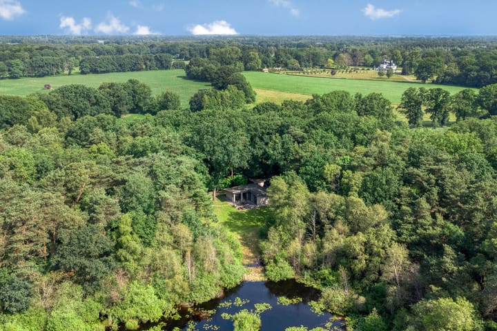 Lefertweg 135 in Enschede