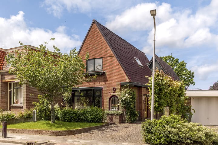 Lege Hearewei 9 in Stiens