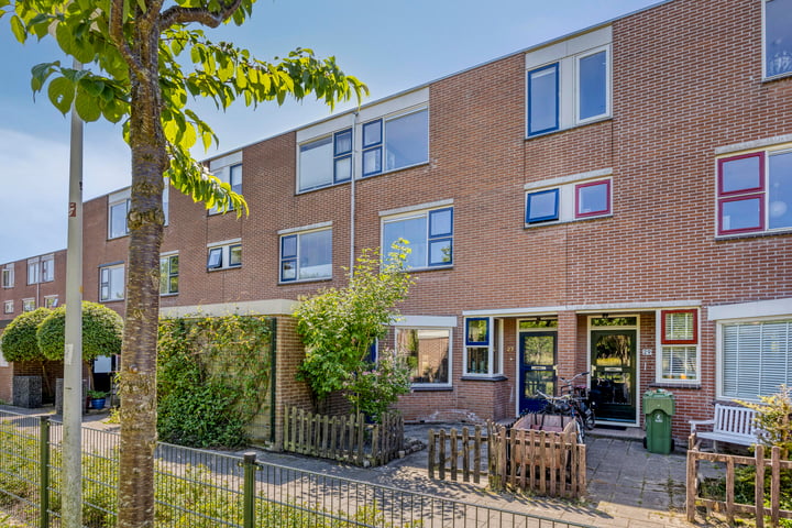 Photo of property Leidekkerstraat 27, Alkmaar