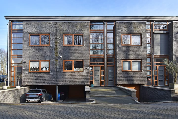 Leidsekade 42 in Leidschendam