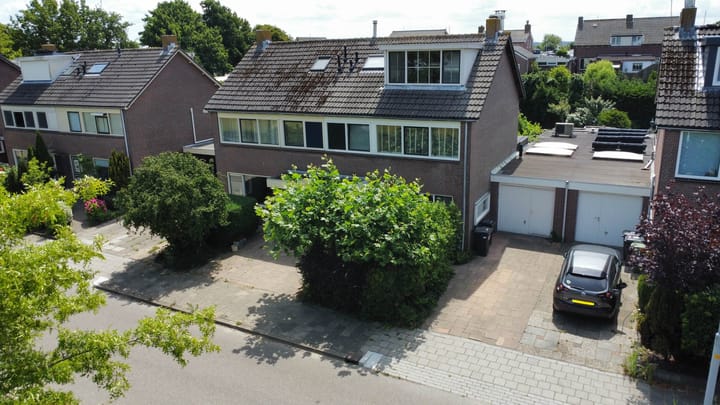 Leidsemeerstraat 63 in Buitenkaag