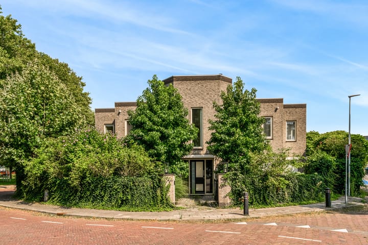Leidsestraatweg 223 in Woerden Foto
