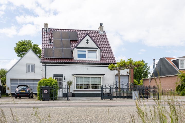 Leidsevaart 26 in Bennebroek