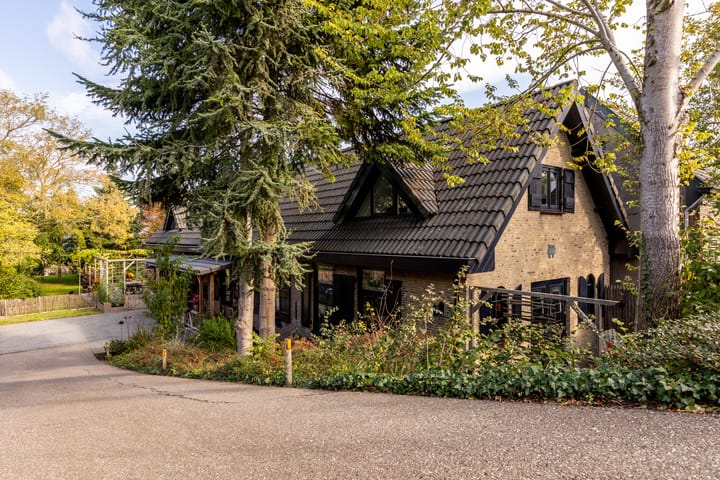 Photo of property Lekdijk 150, Ammerstol