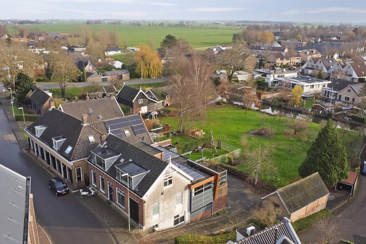 Photo of property Lekdijk 153, Nieuw-Lekkerland