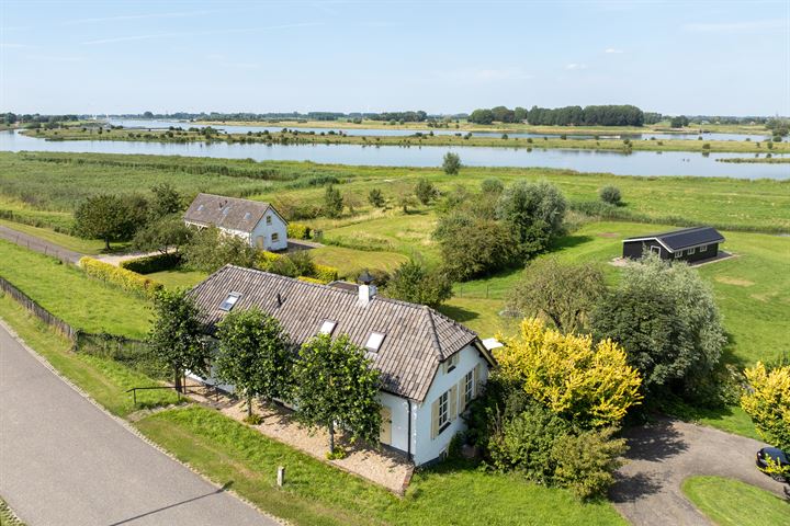 Lekdijk 40 in Everdingen