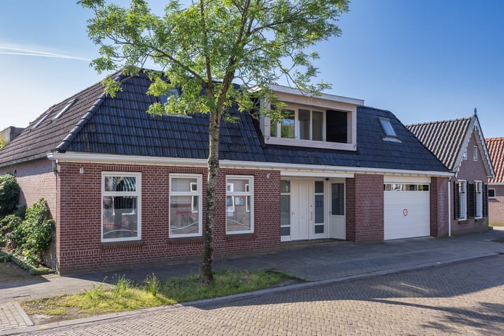 Lemmerweg 33 in Sint Nicolaasga