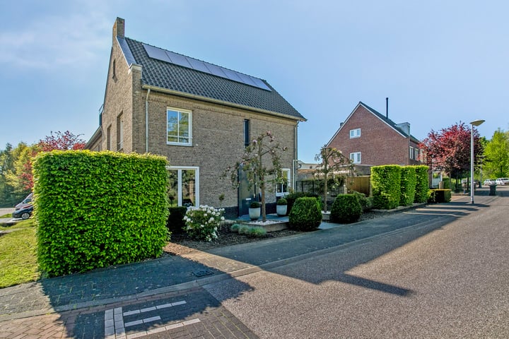 Photo of property Leopold Haffmansstraat 70, Horst