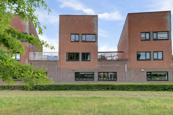 Leopold Sondagstraat 6 in Oosterhout foto