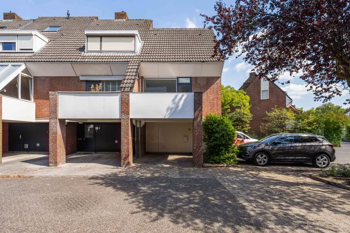 Leukerhof 36 in Weert foto