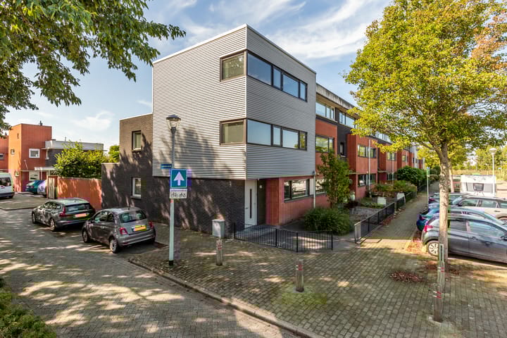 Leusveld 25 in Nieuw-Vennep