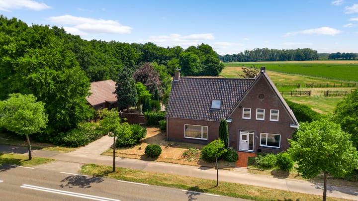 Photo of property Leveroyseweg 25, Heythuysen