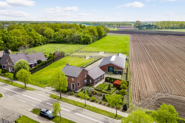 Leveroyseweg 27 in Heythuysen