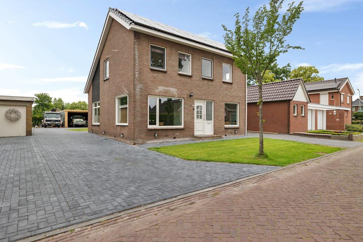 Liaslaan 2 in Schoonebeek