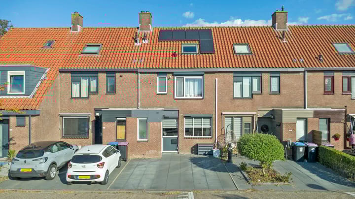 Photo of property Libelleveen 245, Spijkenisse