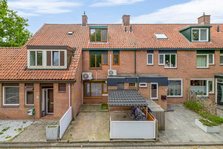 Libelleveen 254 in Spijkenisse