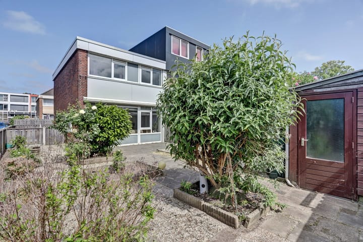 Lidewijdestraat 2 in Hoogvliet Rotterdam