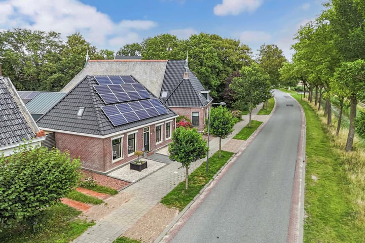 Photo of property Lidlumerwei 12, Oosterbierum