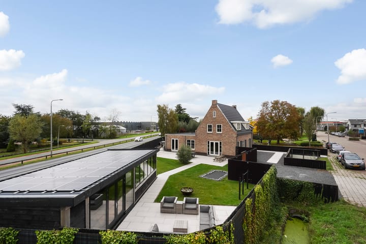 Lierweg 56 in De Lier