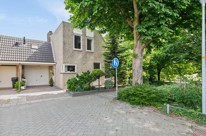 Liesbos 106 in Hoofddorp