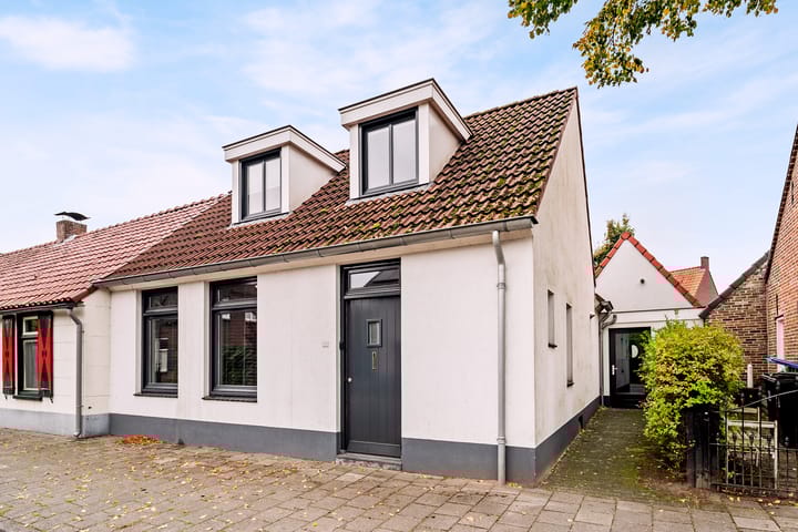 Lieshoutseweg 37 in Aarle-Rixtel