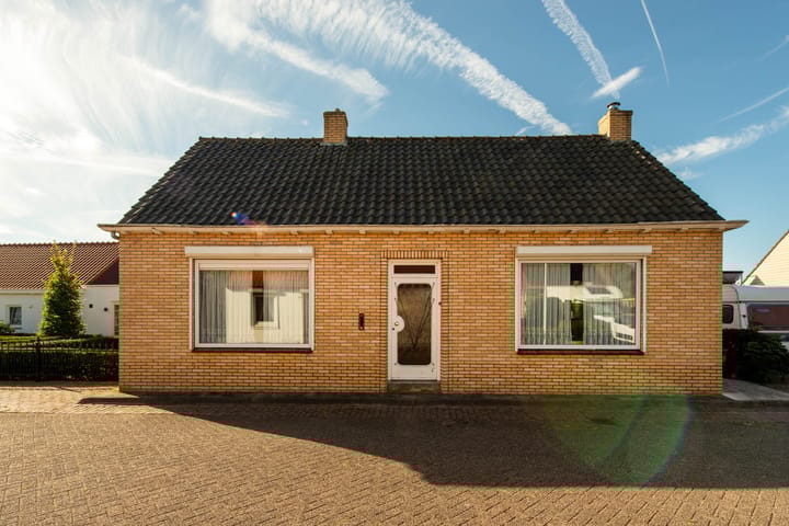 Lievevrouwestraat 20 in Ossendrecht foto