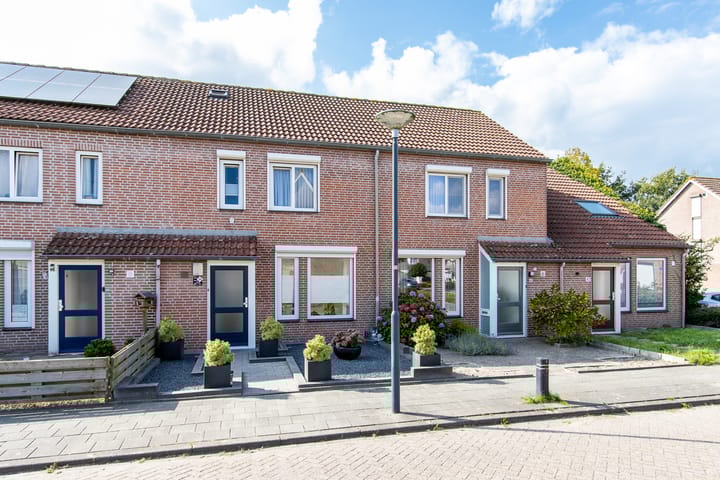 Lijster 38 in Sprang-Capelle