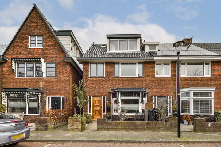 Photo of property Lijsterbeslaan 42, Beverwijk