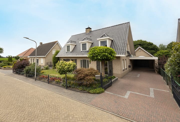 Lijsterbesstraat 10 in St. Willebrord