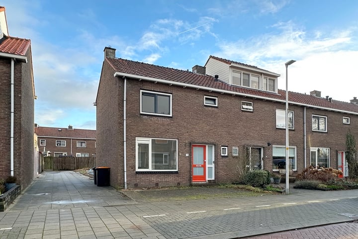 Lijsterbesstraat 11 in Waddinxveen