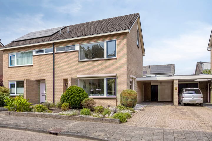 Lijsterbesstraat 11 in Raalte