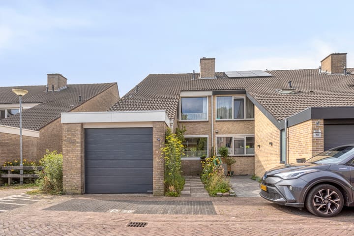 Lijsterhof 20 in Made