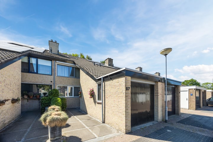 Photo of property Lijsterhof 87, Made