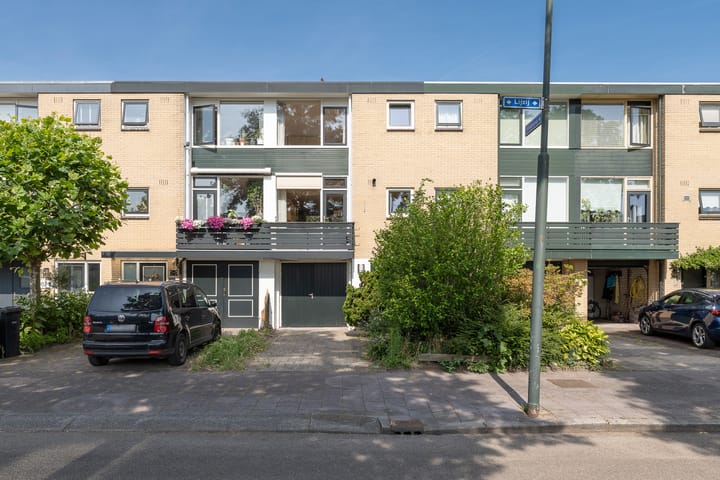 Lijzij 98 in Huizen