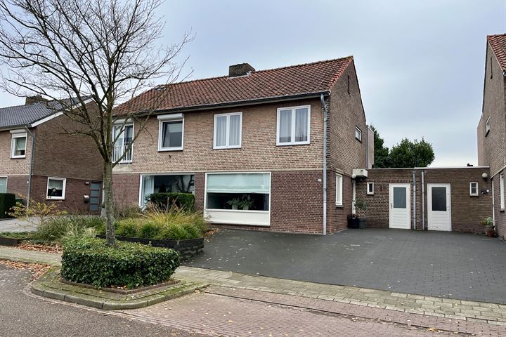 Limburgerstraat 42 in Cadier en Keer