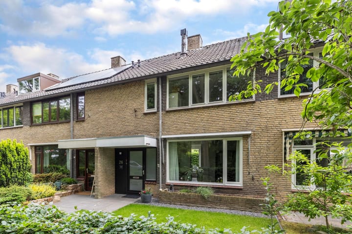 Limburglaan 26 in Son en Breugel