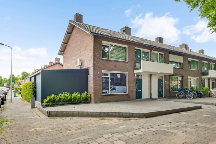 Limburglaan 5 in Weert