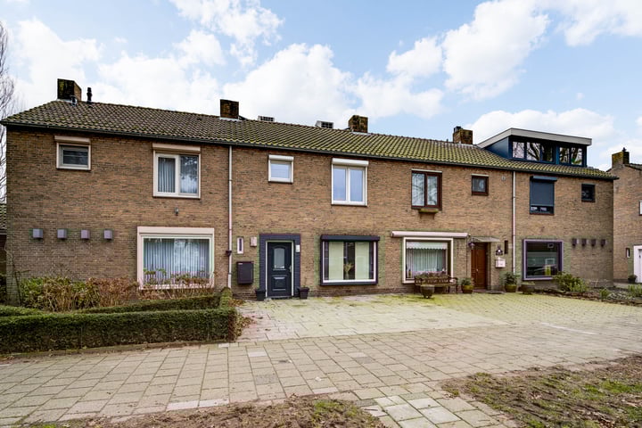 Photo of property Limburglaan 98, Weert