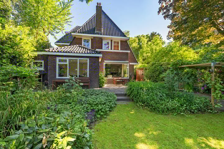 Lindenlaan 1 in Sneek