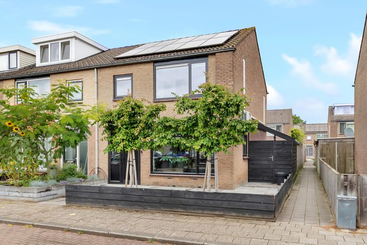 Lindenlaan 24 in Nijkerk photo
