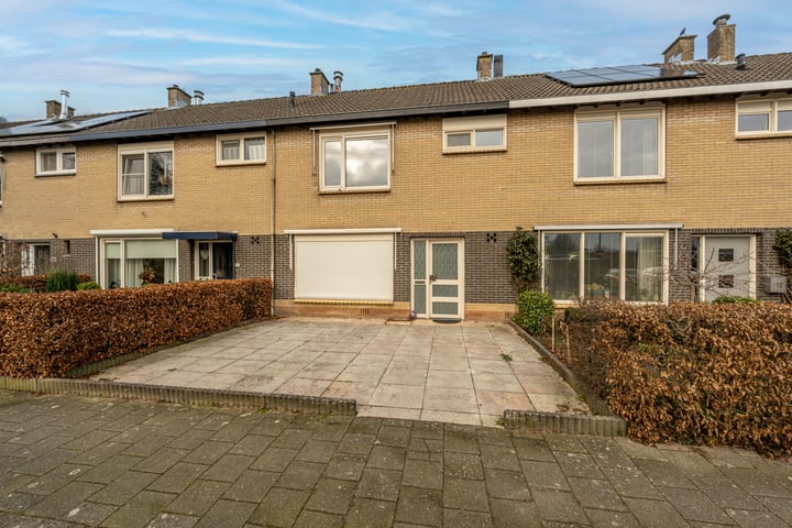 Lindenlaan 8 in Klaaswaal