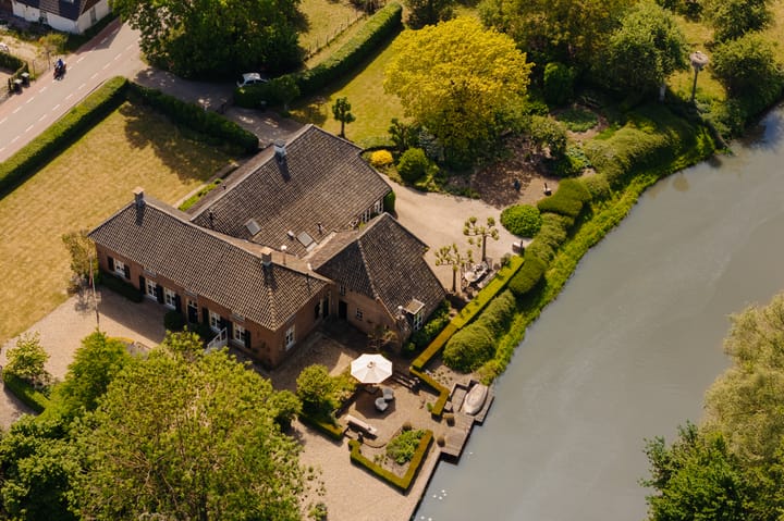 Lingedijk 30 in Wadenoijen