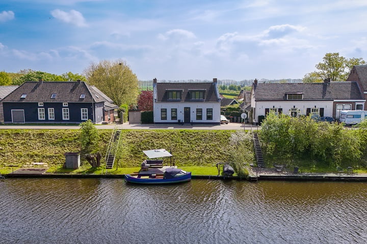 Lingedijk 55 in Gellicum