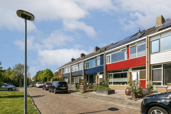 Linnaeushove 8 in Sassenheim