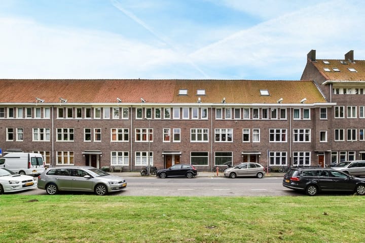 Linnaeuskade 45A in Amsterdam foto
