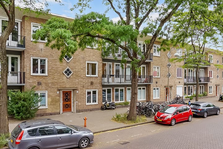 Photo of property Linnaeusparkweg 240-1, Amsterdam