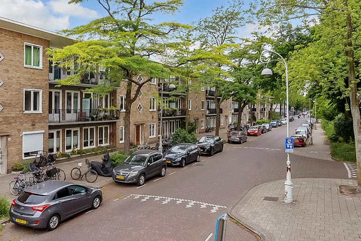Photo of property Linnaeusparkweg 246-1, Amsterdam